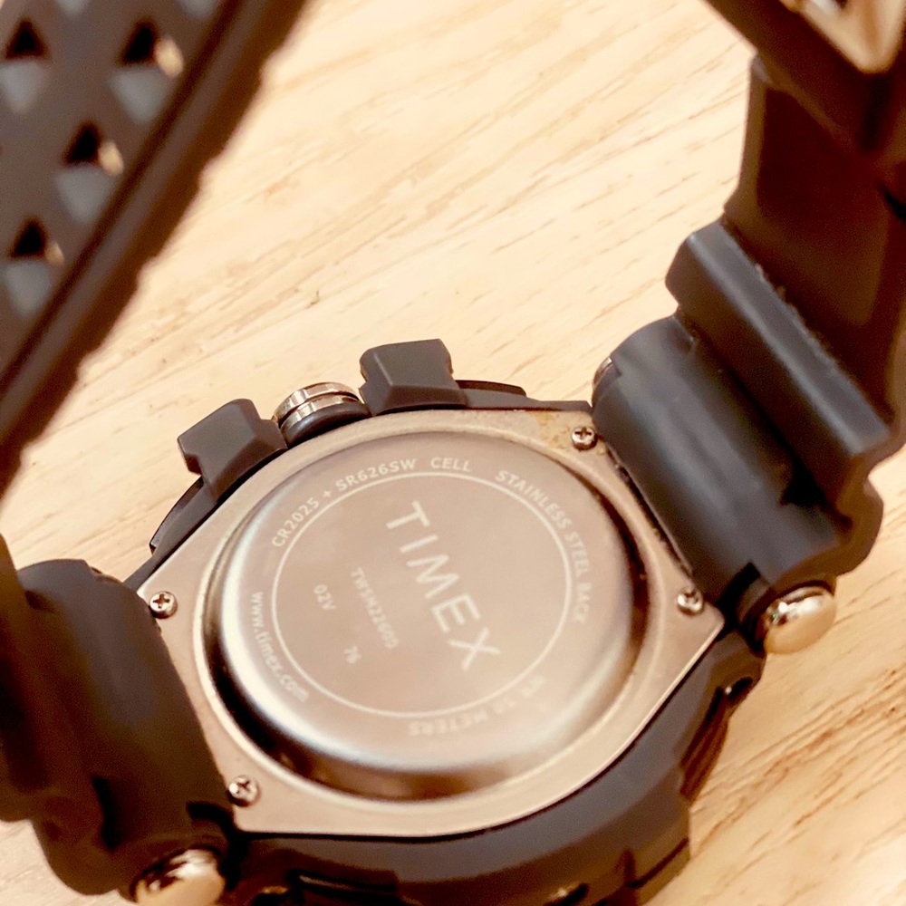 Timex tactic Digital - Picture 3 of 3